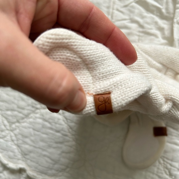 Goumi Kids Knit White Baby Booties, size 0-3 months - Picture 6 of 6